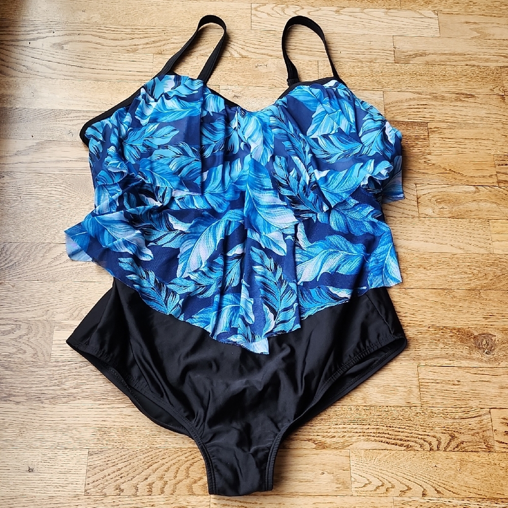 (2X) Elegant Blue Leaf Print Women's One Piece Swimsuit Ruffled Flattering Beach